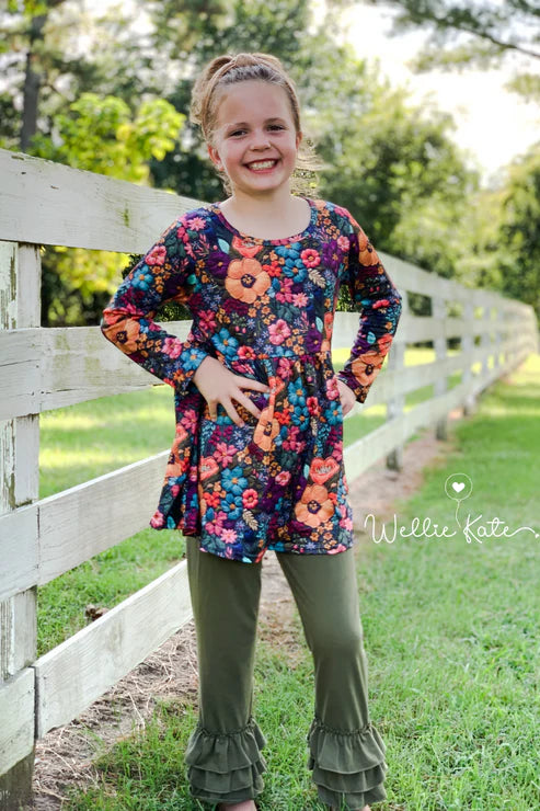 Embroidered Floral Pants Set by Wellie Kate